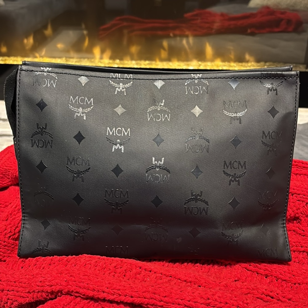 Vintage MCM Visetos Logo Clutch - Picture 2 of 7